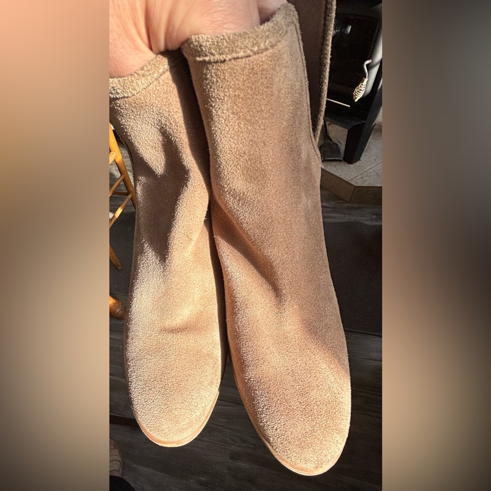 BP Suede Tan Ankle Booties 9.5 - Picture 5 of 8